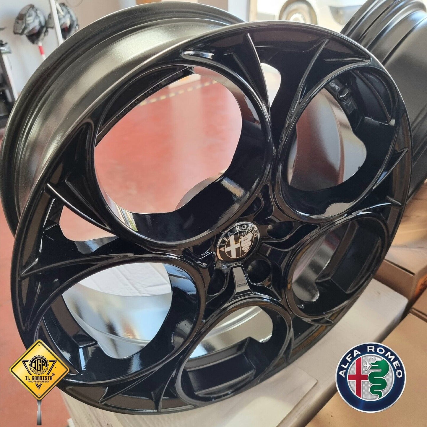 KIT 4 Cerchi In Lega 8 x 18 style Quadrifoglio Compatibili con Alfa Romeo Giulia Giulietta Q4 Stelvio Tonale 159 ok Brembo