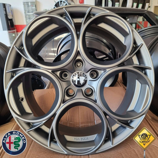 KIT 4 Cerchi In Lega 8 x 18 style Quadrifoglio Compatibili con Alfa Romeo Giulia Giulietta Q4 Stelvio Tonale 159 ok Brembo