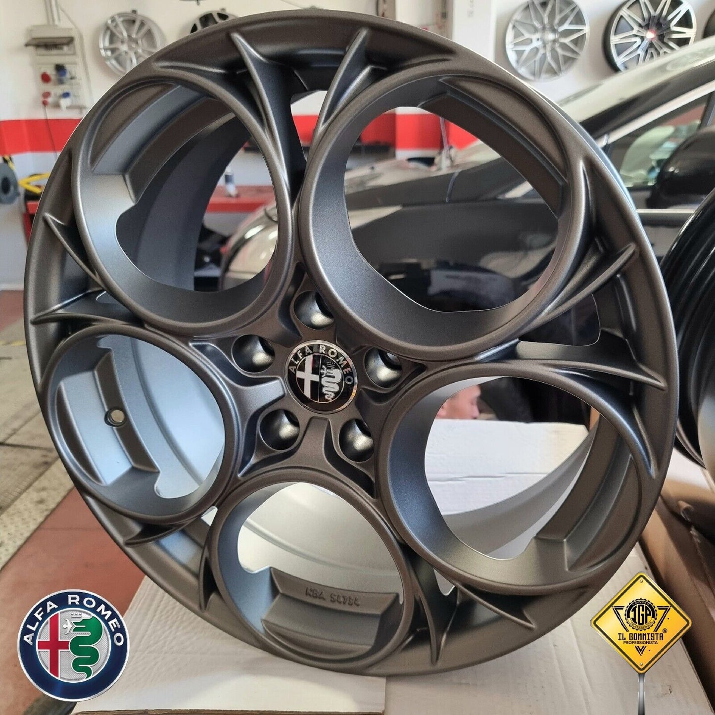 KIT 4 Cerchi In Lega 8 x 18 style Quadrifoglio Compatibili con Alfa Romeo Giulia Giulietta Q4 Stelvio Tonale 159 ok Brembo