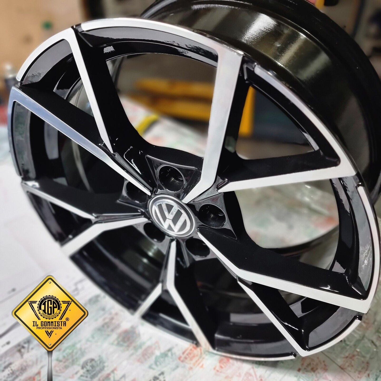 Estoril KIT 4 Cerchi In Lega 7,5 x 17" Compatibili con Volkswagen Touran Arteon T-ROC Tiguan R Scirocco Golf 5 6 7 8