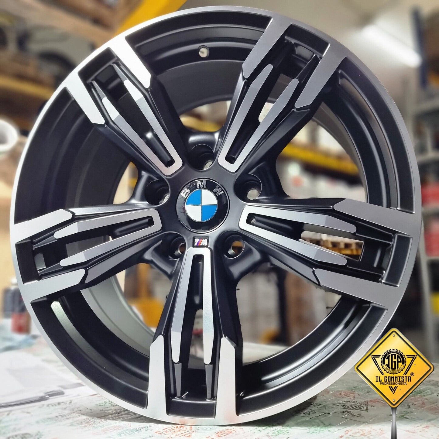 M5 KIT 4 Cerchi In Lega 8 x 17" Compatibili con BMW serie 3 Type E36 E46 E90 E91E92 E93 + X1 E84 serie 1 Type E81 E87 E88 Z3 4
