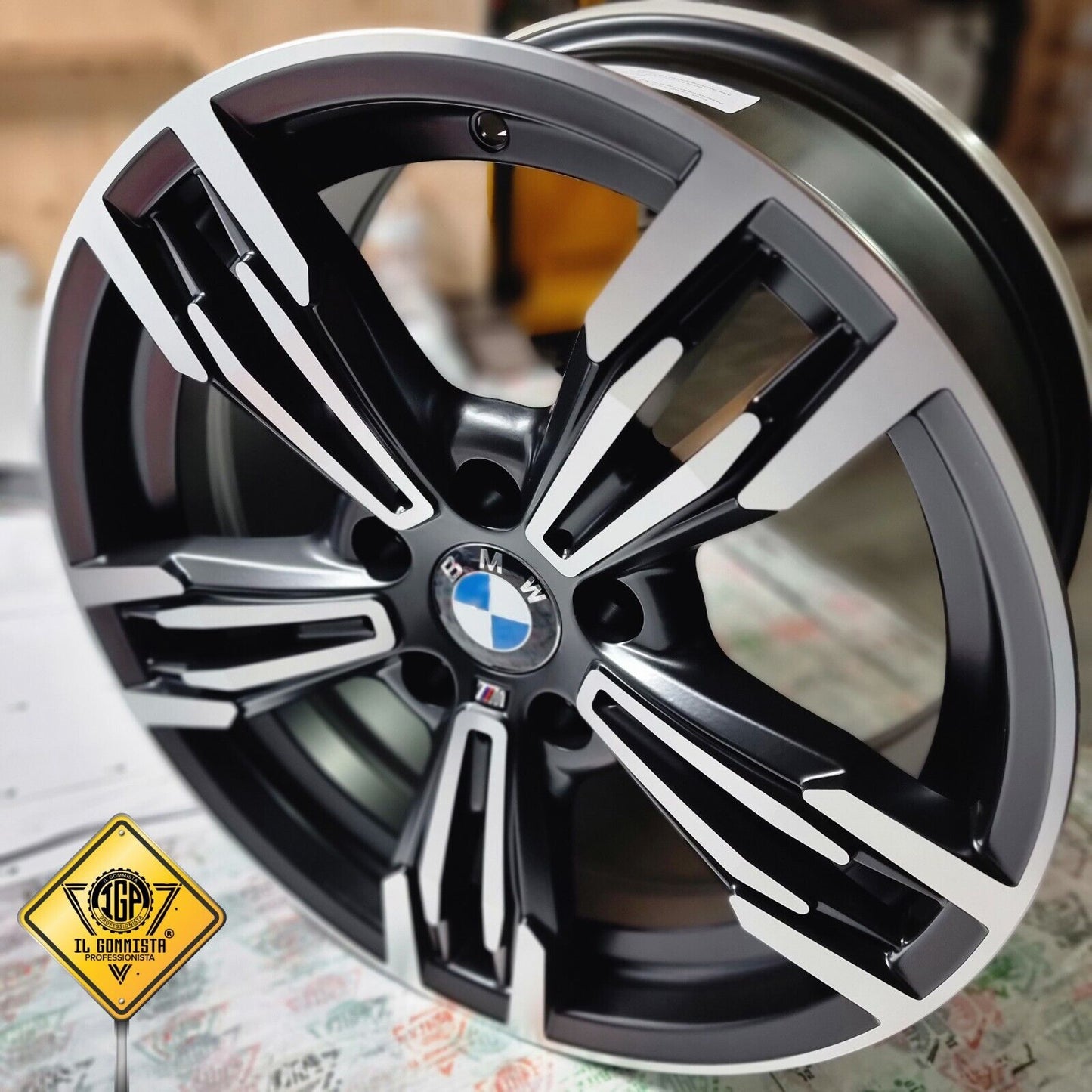 M5 KIT 4 Cerchi In Lega 8 x 17" Compatibili con BMW serie 3 Type E36 E46 E90 E91E92 E93 + X1 E84 serie 1 Type E81 E87 E88 Z3 4