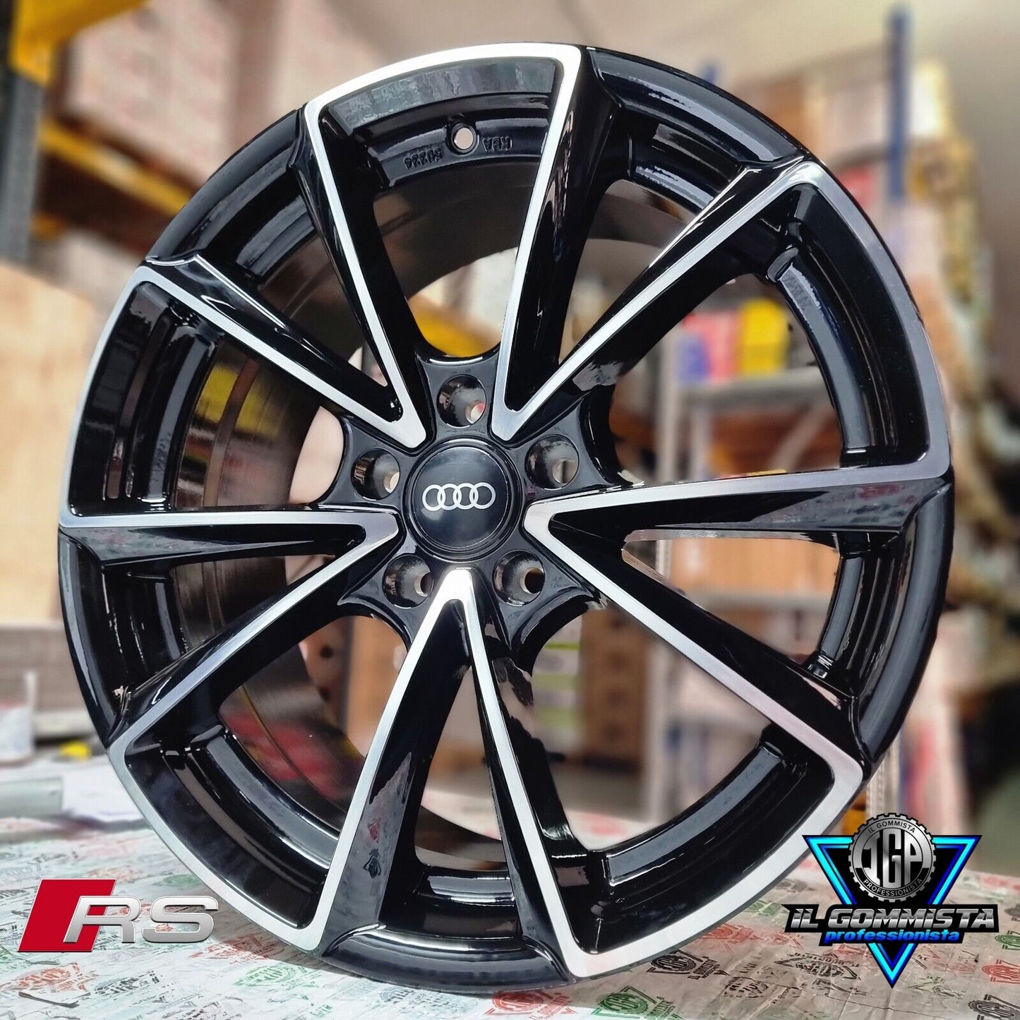 RS5 18 KIT 4 Cerchi In Lega 8 x 18" Compatibili con Audi A3 A4 A5 A6 A7 A8 TT Q2 Q3 Q4 Q5 S RS G-tron sporback S.line