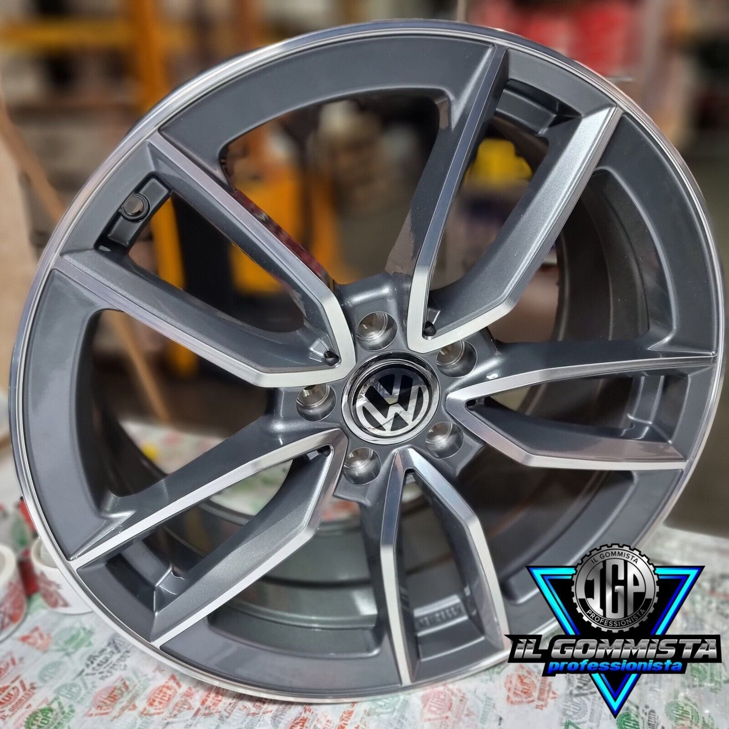 IGP21 KIT 4 Cerchi In Lega 18" Compatibili con Volkswagen Golf 5 6 7 8 GTD GTI 1K Arteon Beetle 5C1 Caddy + ID.3 ID.4 Maggiolino 5C1 + Passat T-ROC Tiguan Touran +