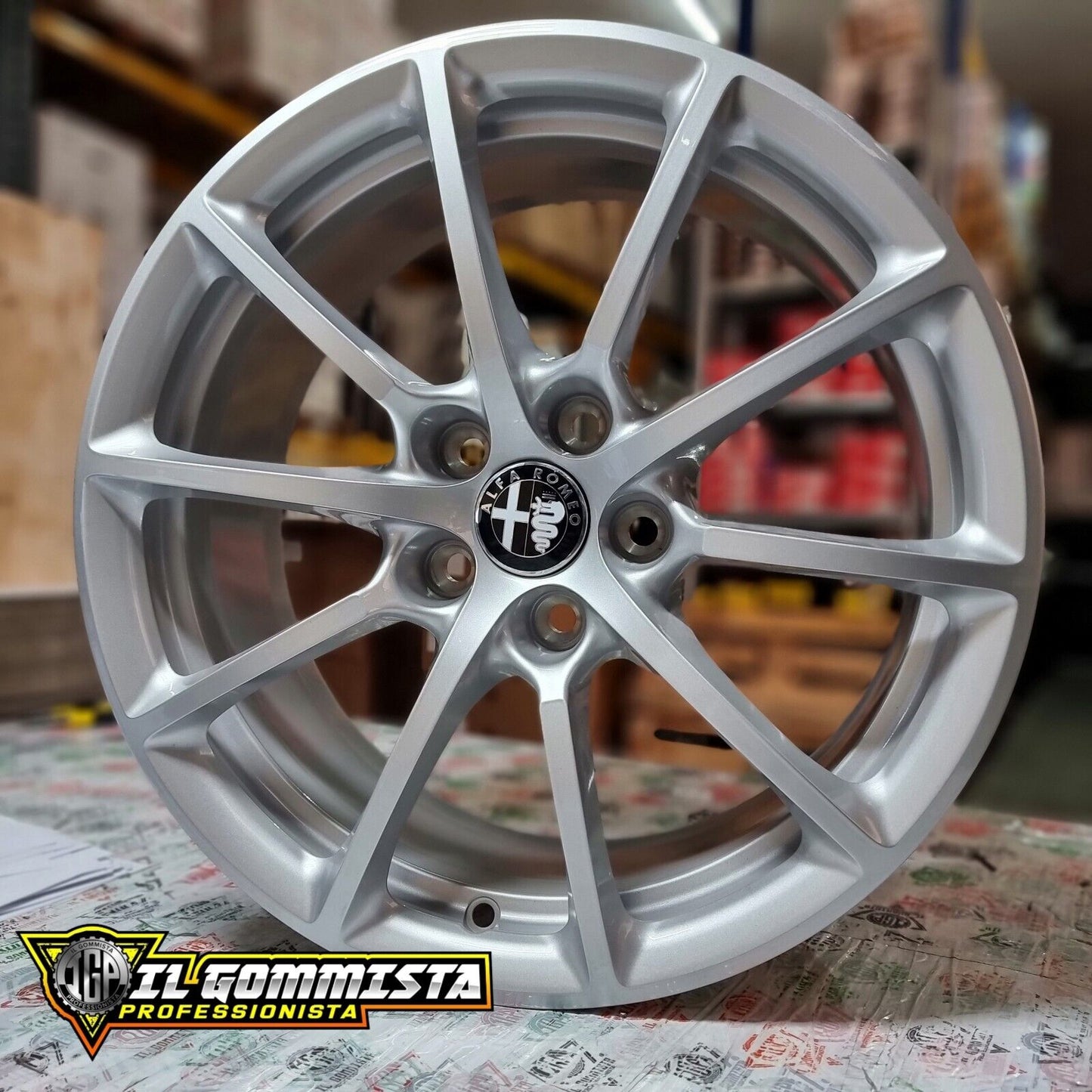 KIT 4 Cerchi In Lega Originali FCA 7,5j x 17" Compatibili con Alfa Romeo Giulietta 159 Brera Stelvio Tonale + 500 X Fiat Croma Saab 9.3 Hyper Silver