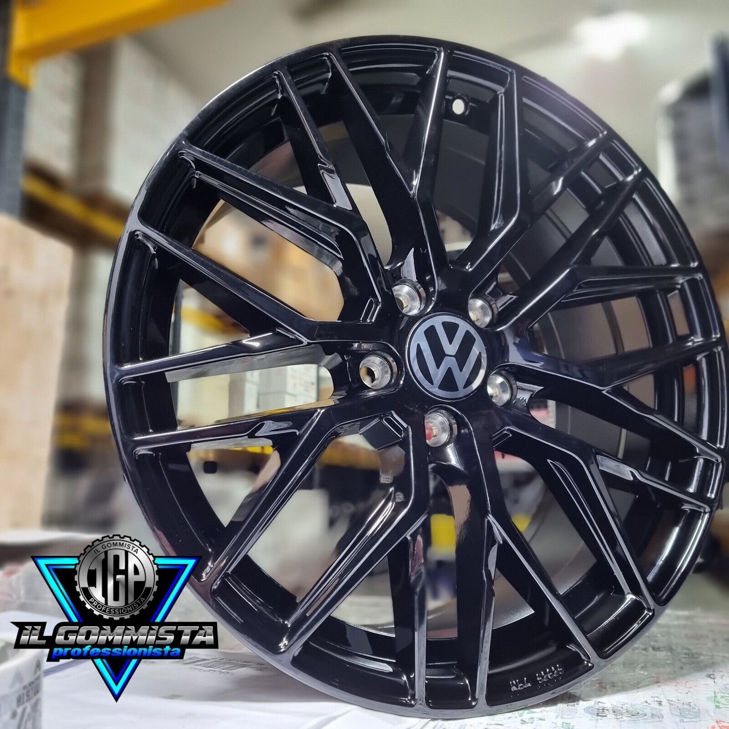 IGP KIT 4 Cerchi In Lega 18" Compatibili con Volkswagen Golf 5 6 7 8 GTD GTI 1K Arteon Beetle 5C1 Caddy + ID.3 ID.4 Maggiolino 5C1 + Passat T-ROC Tiguan Touran +