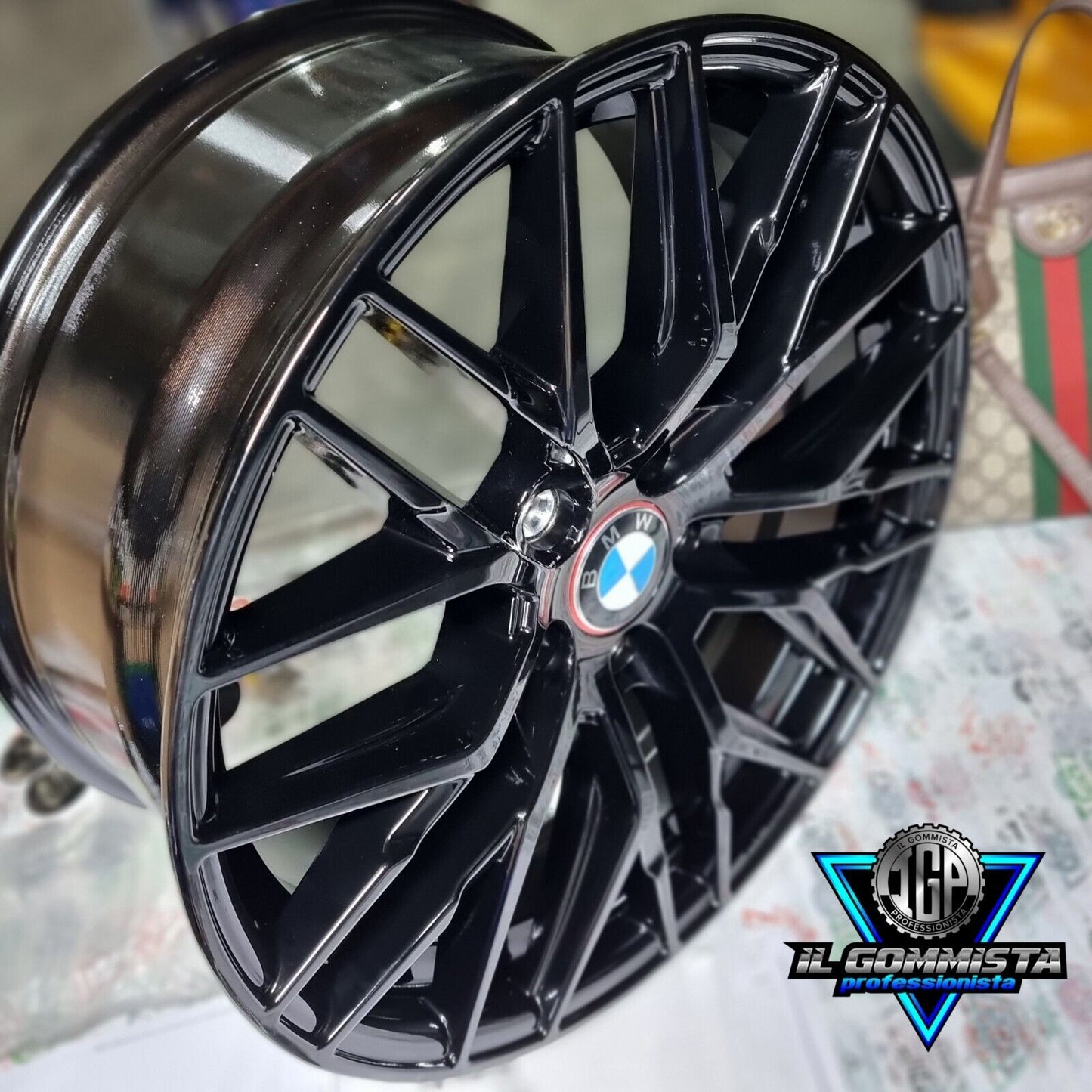 IGP MS4 KIT 4 Cerchi In Lega 18" Compatibili con BMW serie 1 F40 - 2 F44 F45 F46 M + serie 3 type G20 Touring G21 + serie 4 type G22 G23 dal 2021 + serie 5 type G30 G31 G5L G5K + X1 type F48 F1X + X2 type F39 + X3 type G01 G3X + X4 type G02
