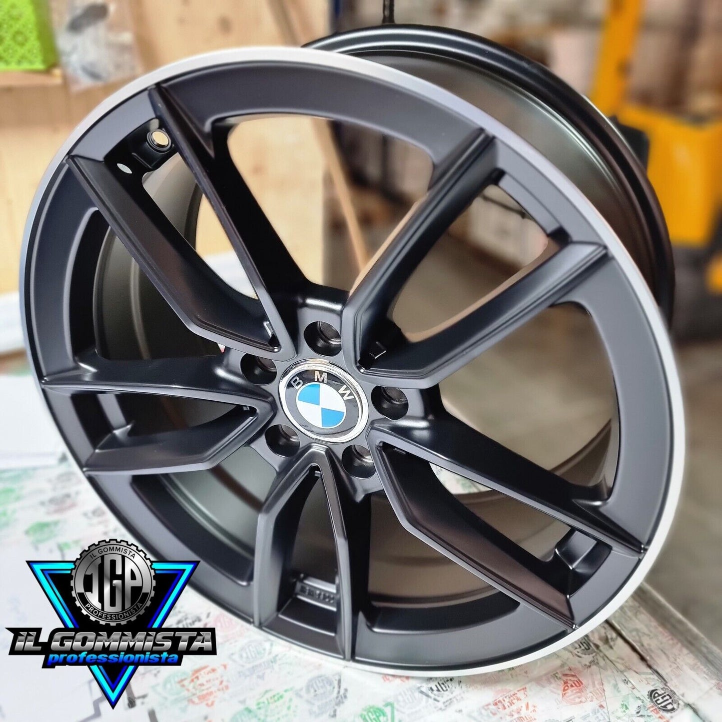 IGP21 MS4 KIT 4 Cerchi In Lega 18" Compatibili con BMW serie 1 F40 - 2 F44 F45 F46 M + serie 3 type G20 Touring G21 + serie 4 type G22 G23 dal 2021 + serie 5 type G30 G31 G5L G5K + X1 type F48 F1X + X2 type F39 + X3 type G01 G3X + X4 type G02