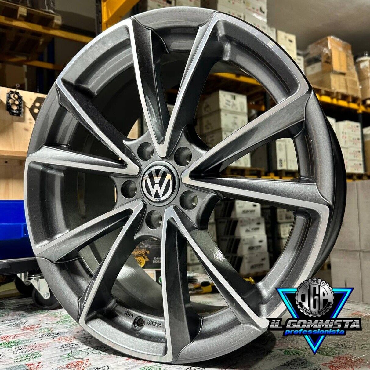 IGP A5 KIT 4 Cerchi In Lega 8 x 18" Compatibili con Volkswagen Golf 5 6 7 8 GTI GTD Arteon T-ROC Tiguan R Scirocco Passat