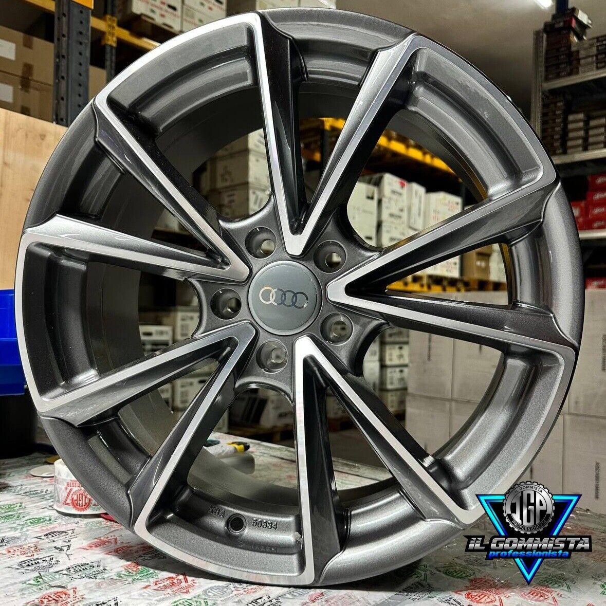IGP A5 KIT 4 Cerchi In Lega 8 x 18" Compatibili con Audi A3 A4 A5 A6 A7 A8 TT Q2 Q3 Q4 Q5 S RS G-tron sporback S.line