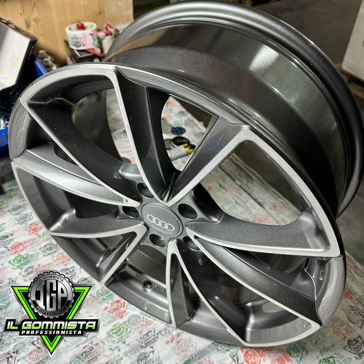 IGP A5 KIT 4 Cerchi In Lega 8 x 18" Compatibili con Audi A3 A4 A5 A6 A7 A8 TT Q2 Q3 Q4 Q5 S RS G-tron sporback S.line
