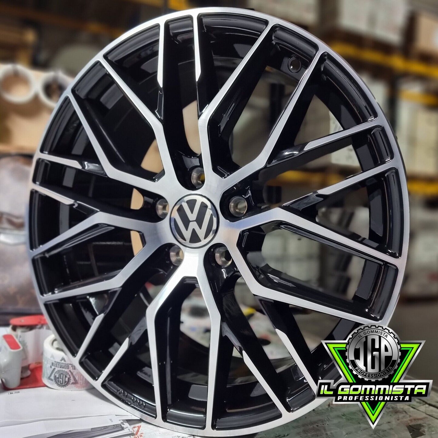 IGP RS4 KIT 4 Cerchi In Lega 18" Compatibili con Volkswagen Golf 5 6 7 8 GTD GTI 1K Arteon Beetle 5C1 Caddy + ID.3 ID.4 Maggiolino 5C1 + Passat T-ROC Tiguan Touran +