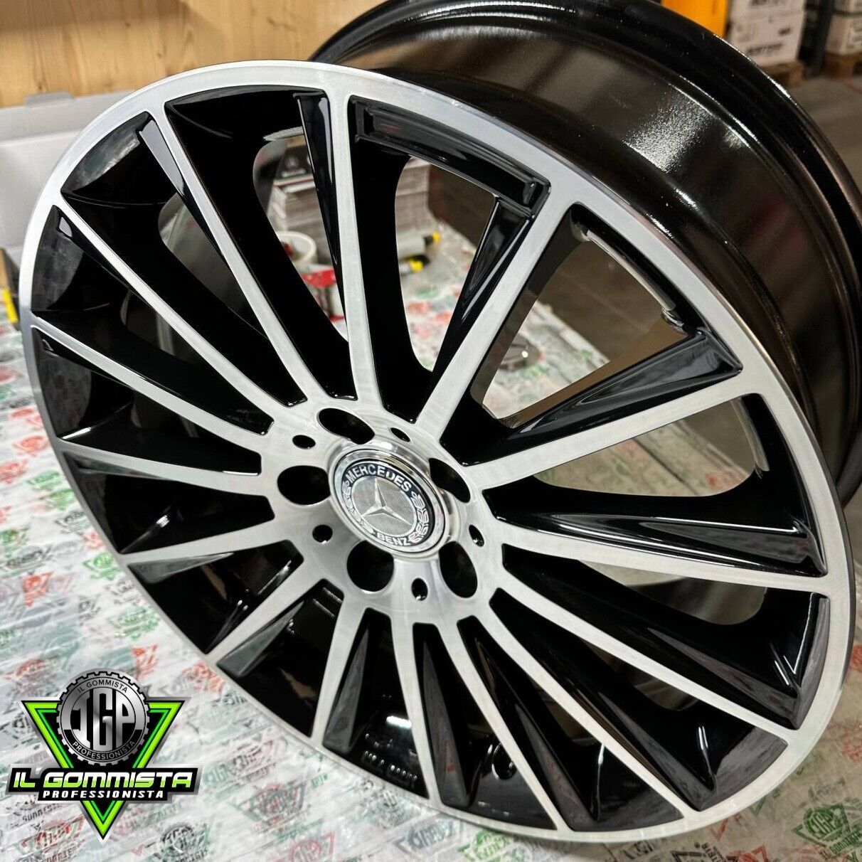 IGP 18 KIT 4 Cerchi In Lega 8 x 18" Compatibili con Mercedes Classe A B C E CLA GLA GLB GLC R M S Vito Viano AMG