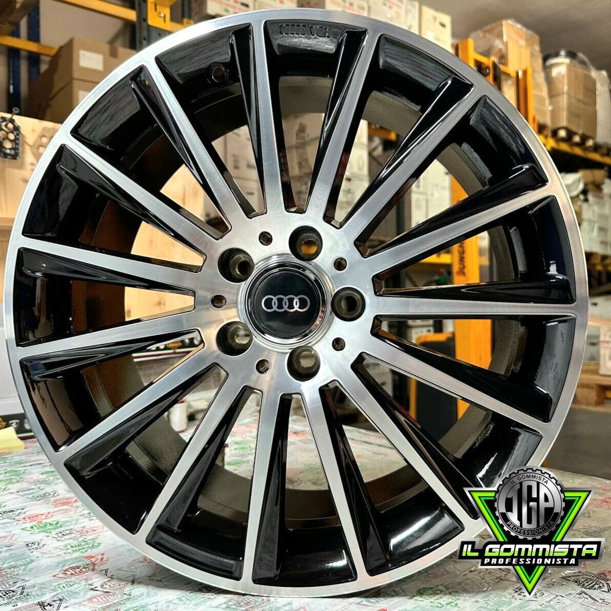 IGP 18 KIT 4 Cerchi In Lega 8 x 18" Compatibili con Audi A3 A4 A5 A6 A7 A8 TT Q2 Q3 Q4 Q5 S RS G-tron sporback S.line