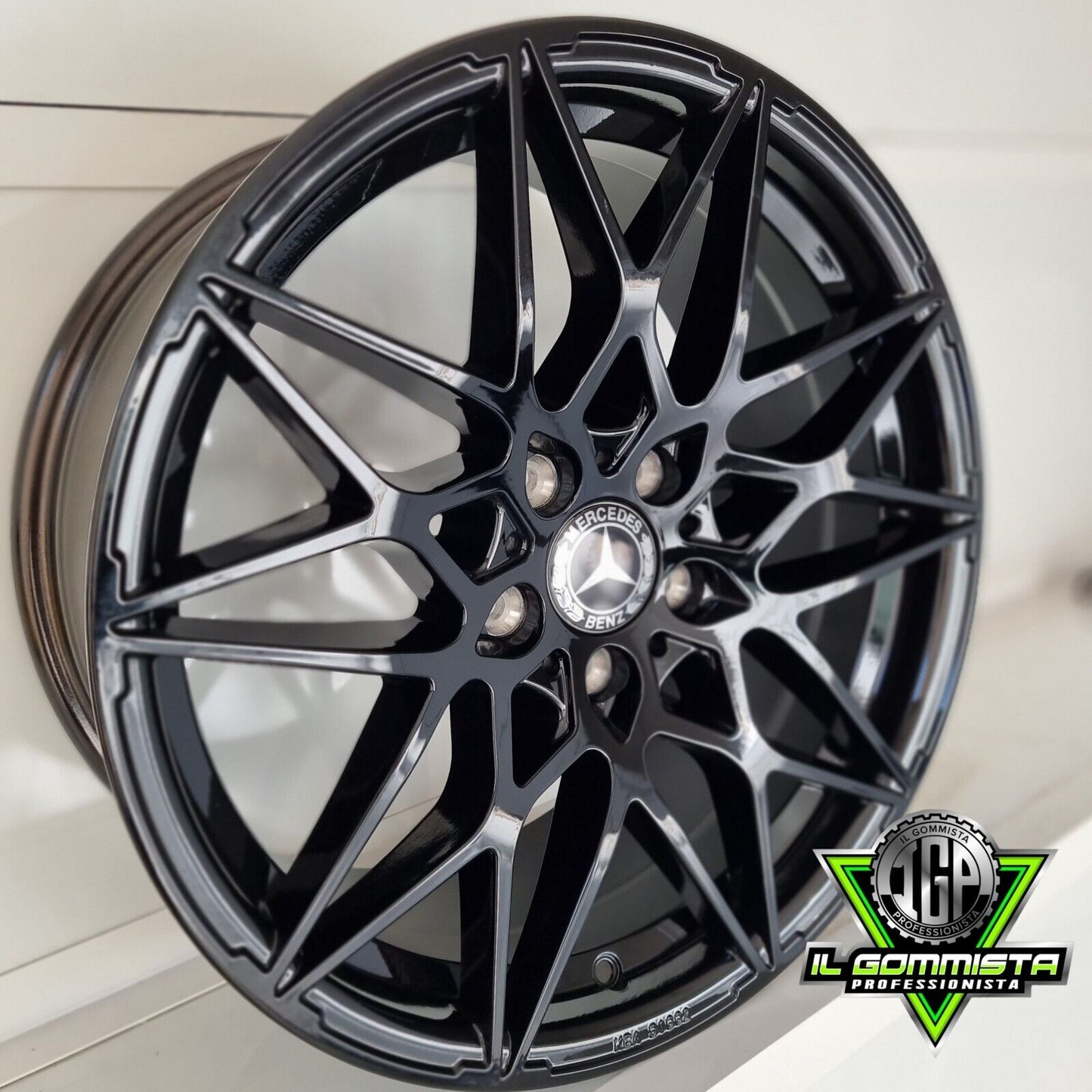 IGPB2 KIT 4 Cerchi In Lega 18" Compatibili con Mercedes Classe A W169 176 177 AMG classe + B W245 246 247 AMG + CLA + Classe C W205 CLA W117 118 + CLA GLA GLB GLC Classe E + V 639 Viano Vito 447 NCC