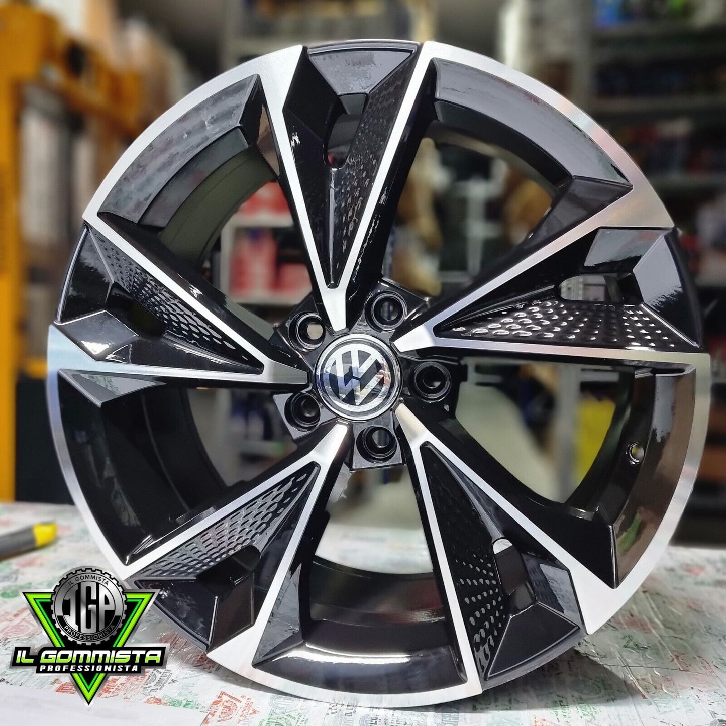 Lux IGP 18 KIT 4 Cerchi In Lega 8 x 18" Compatibili con Volkswagen Golf 5 6 7 8 GTI GTD Arteon T-ROC Tiguan R Scirocco Passat