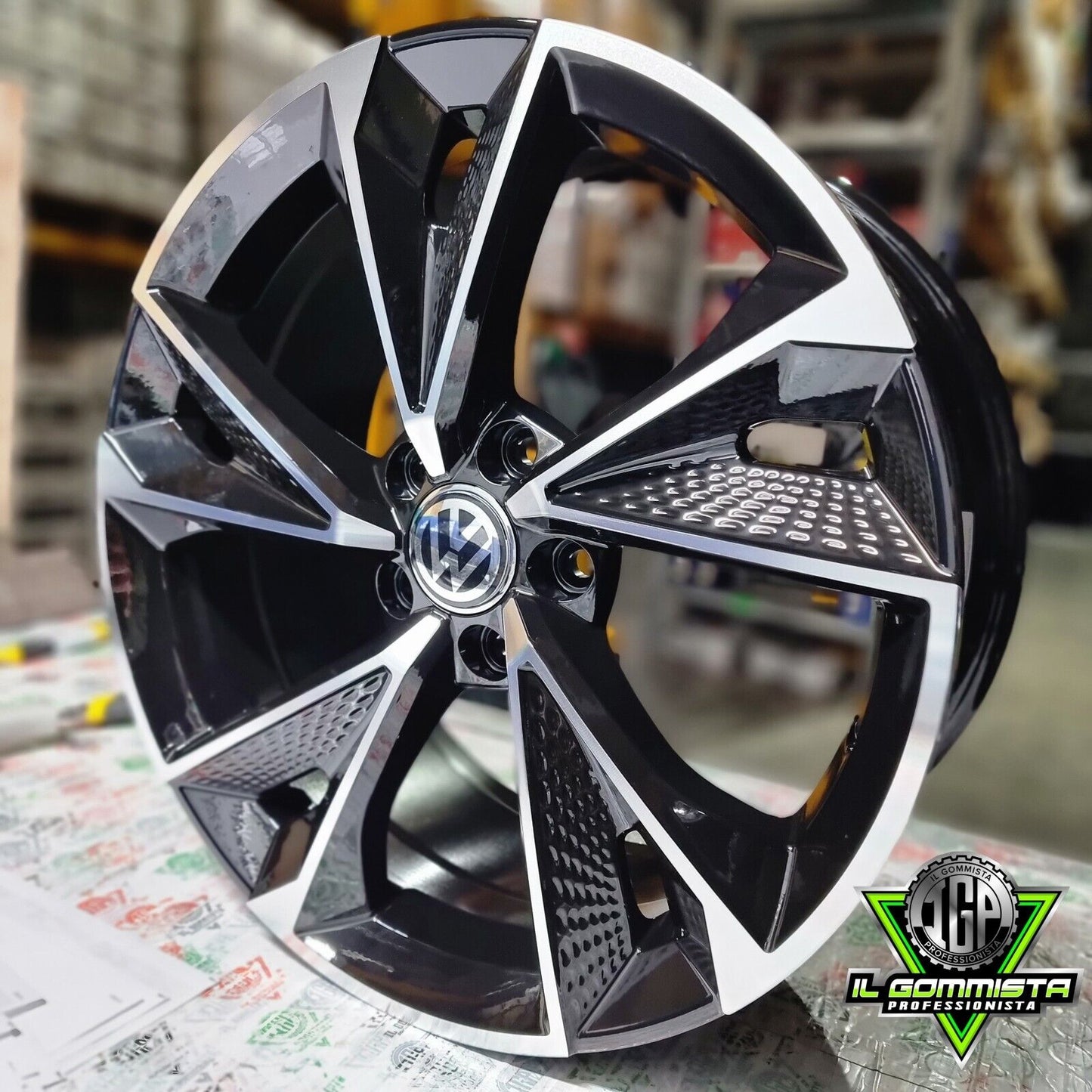 Lux IGP 18 KIT 4 Cerchi In Lega 8 x 18" Compatibili con Volkswagen Golf 5 6 7 8 GTI GTD Arteon T-ROC Tiguan R Scirocco Passat