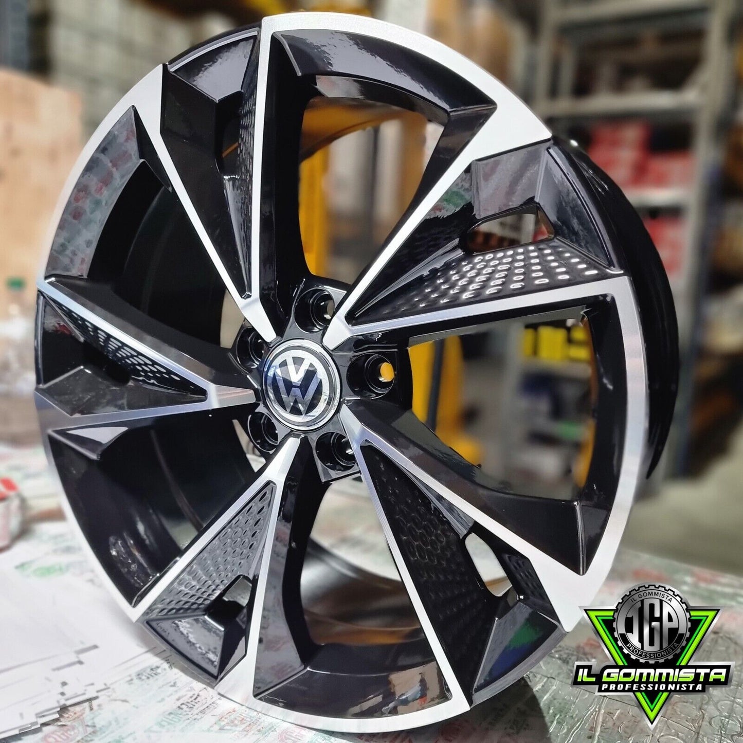 Lux IGP 18 KIT 4 Cerchi In Lega 8 x 18" Compatibili con Volkswagen Golf 5 6 7 8 GTI GTD Arteon T-ROC Tiguan R Scirocco Passat