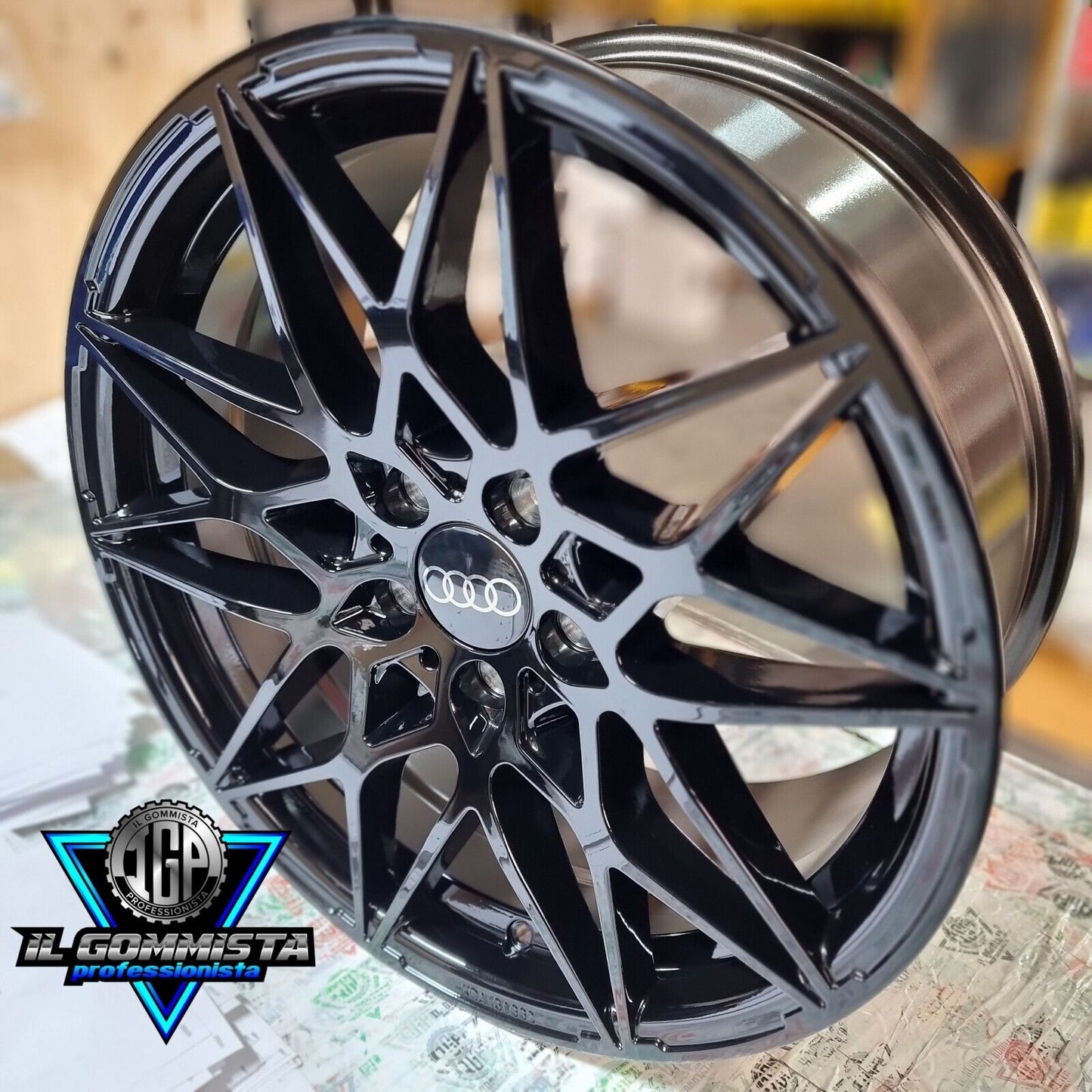 IGP B2 KIT 4 Cerchi In Lega 18" Compatibili con udi A3 A4 Q2 Q3 Q5 e-Tron S-line Audi Q2 Type GA + Q3 8U F3 RSQ3 + Audi A3 S3 Type 8P 8V 8YA S-line
